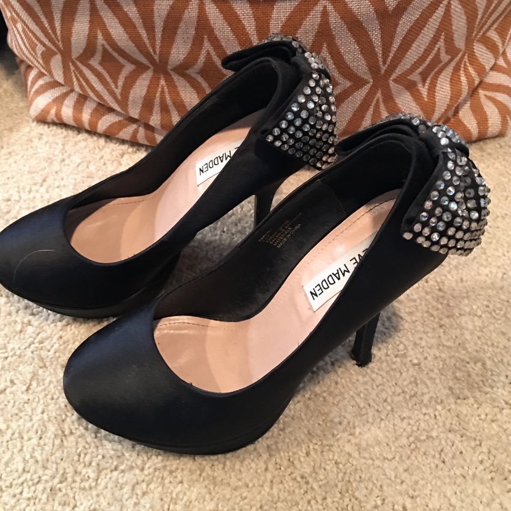 Steve Madden Black Satin Pumps w/Glitter Bows 7.5